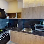 Kallia Suites- Chorefto