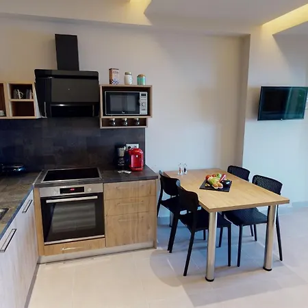 Kallia Suites- Chorefto Apart Otel 4*