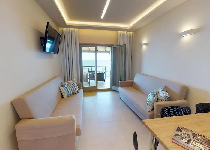 Kallia Suites- Chorefto