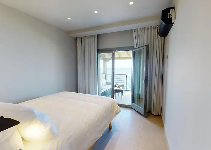 Kallia Suites- Chorefto Apartmanhotel 4*