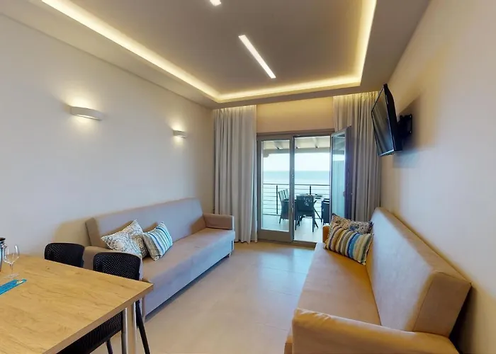 Kallia Suites- Chorefto Apartmanhotel Horeftó