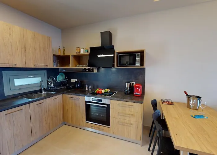 Kallia Suites- Chorefto חורפטו